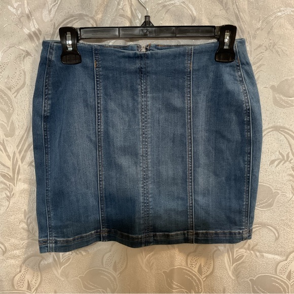 Sky + Sparrow Dresses & Skirts - Sky + Sparrow Jean Mini Skirt